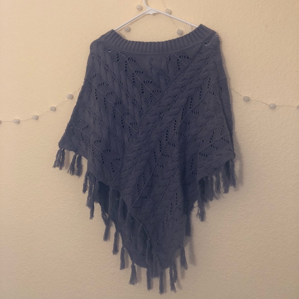 Grey Mudd L-XL Crocheted Poncho